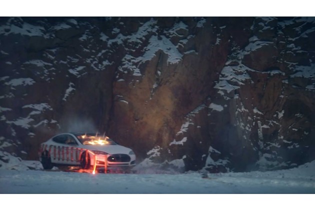 Insane Tesla Model S Explosion 30kg Of Dynamite Source Pommijatkat