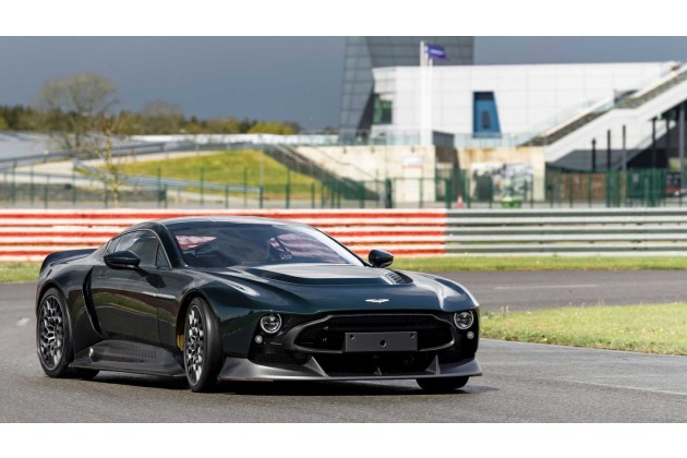 Aston Martin Victor Race Track