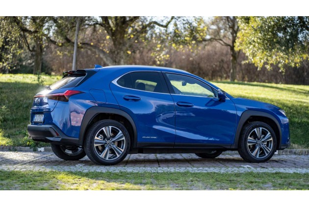 Lexus UX 300e