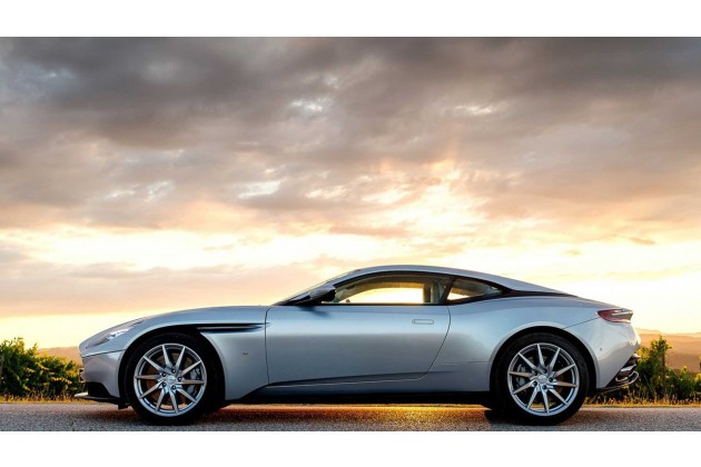 Ferrari X Aston Martin