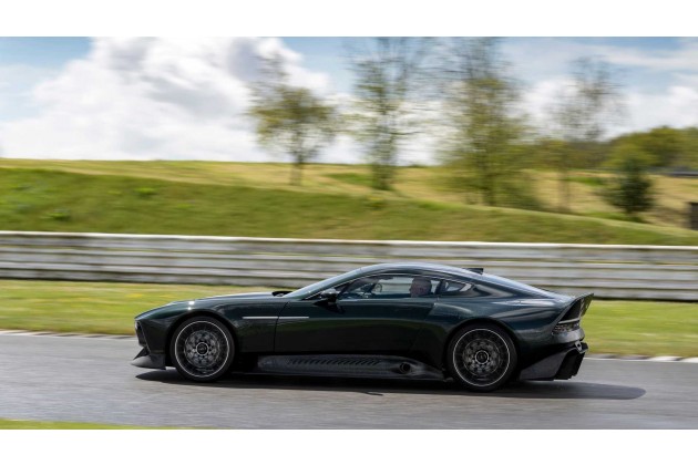Aston Martin Victor Race Track