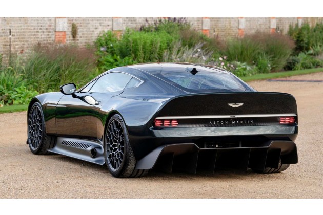 Aston Martin Victor Static