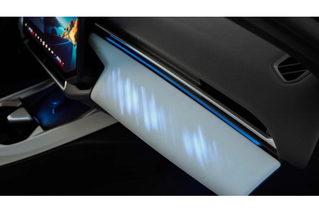 Nuova BMW Serie 3 interni E bagagliaio