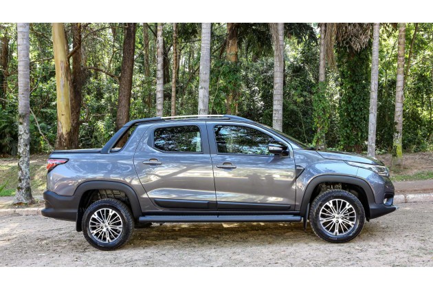 Lateral da Fiat Strada Ranch 1.3 CVT 2022