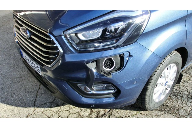 Ford Tourneo Custom PHEV 2020