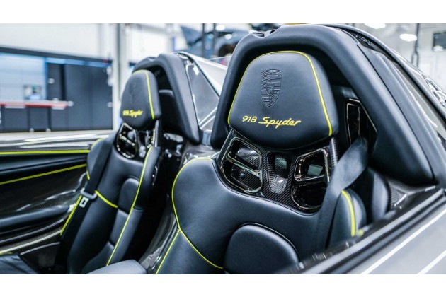 2015 Porsche 918 Spyder