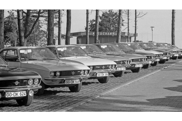 Wie vor 50 Jahren der Opel Manta feiert am Timmendorfer Strand
