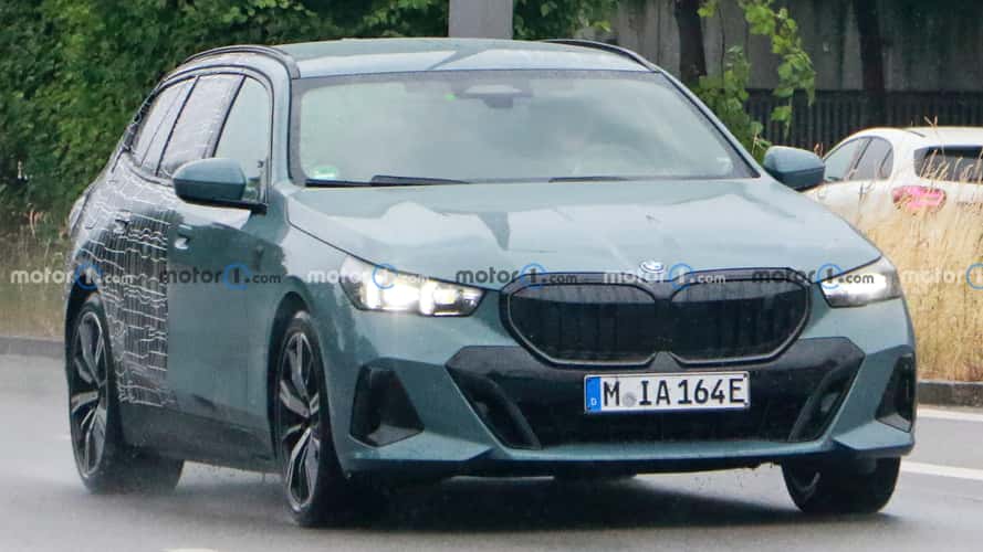 New BMW i5 M60 Touring Wagon Spy Shots