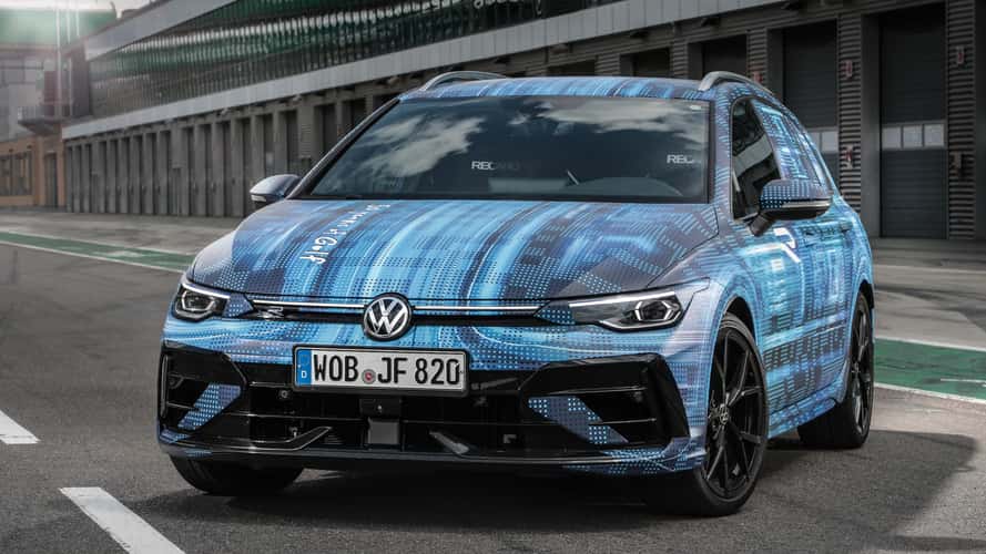 VW Golf R (2024) Facelift Covered Drive