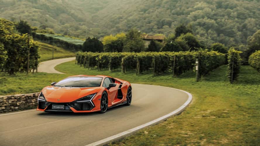 Lamborghini Revuelto (2023)