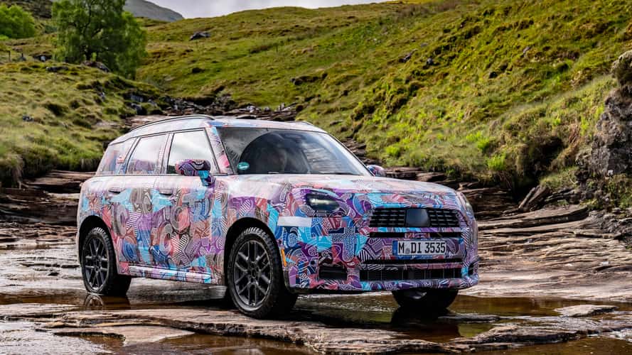 Mini Countryman (2024) auf Erprobung in den schottischen Highlands