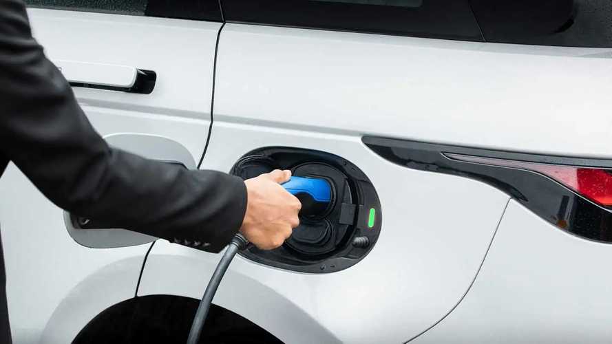 Range Rover Evoque P300e (PHEV)