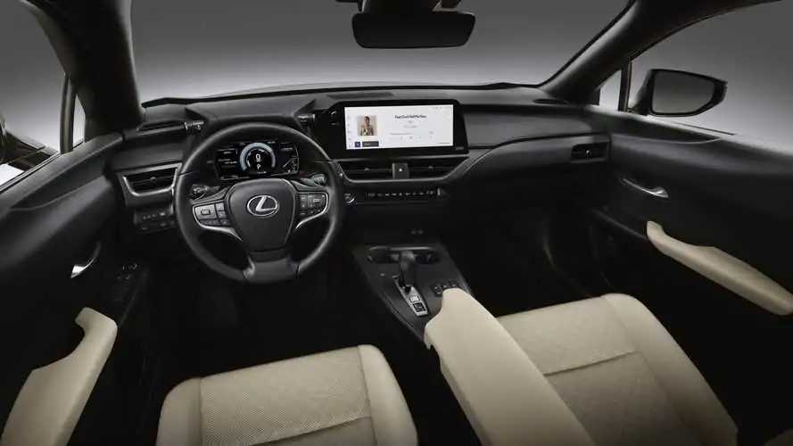 Lexus UX 300e (2023)
