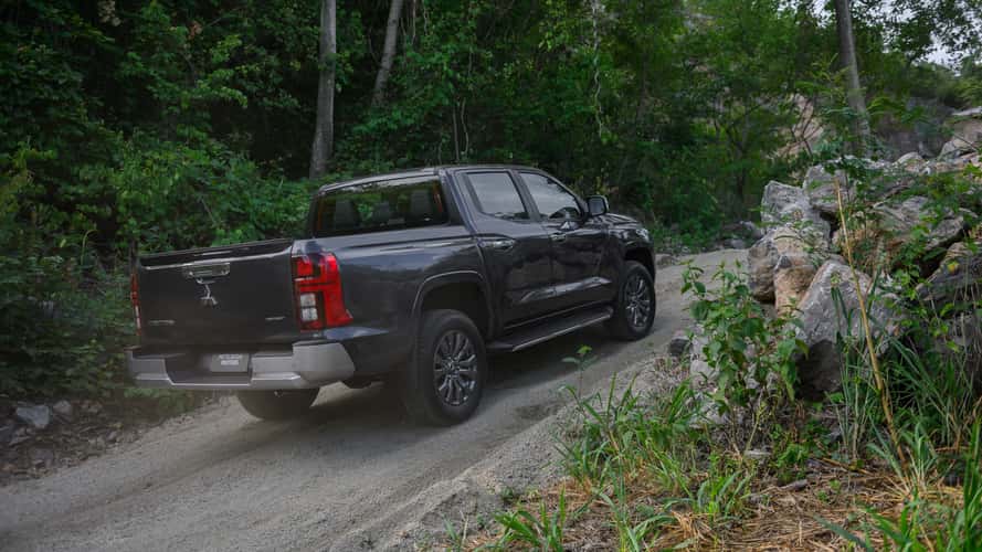 2024 Mitsubishi Triton / L200